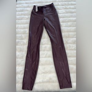 White House Black Market faux leather runway legging size 0 NWT Cabernet color
